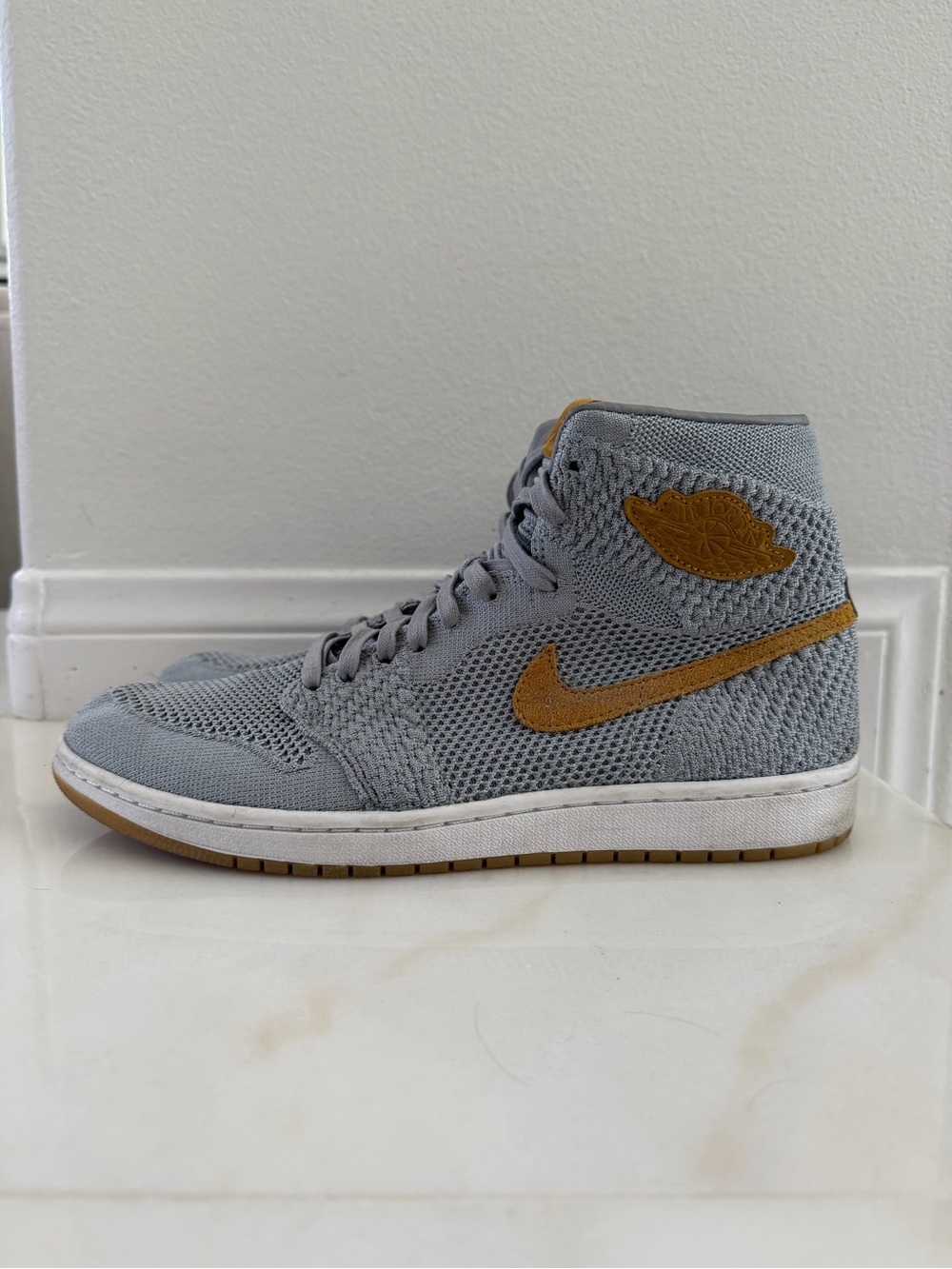 Air Jordan 1 Retro High Flyknit Wolf Grey